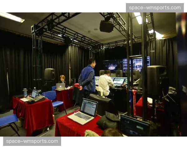 声音互动与三维音频技术结合，创造更具空间方位感的语音社交体验。