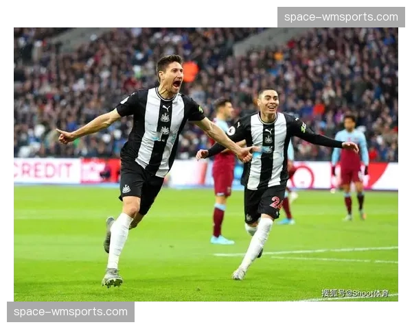 战术板：波斯特科格鲁的高位防线为何在维拉身上失效