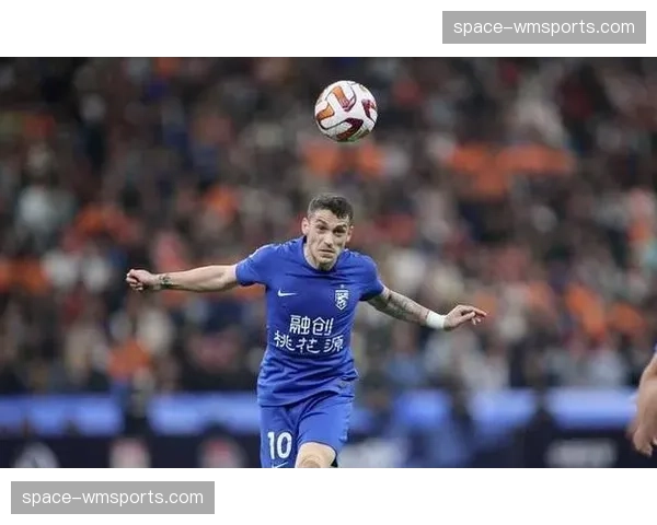 凤凰山体育场一票难求，成都蓉城主场氛围堪比英超